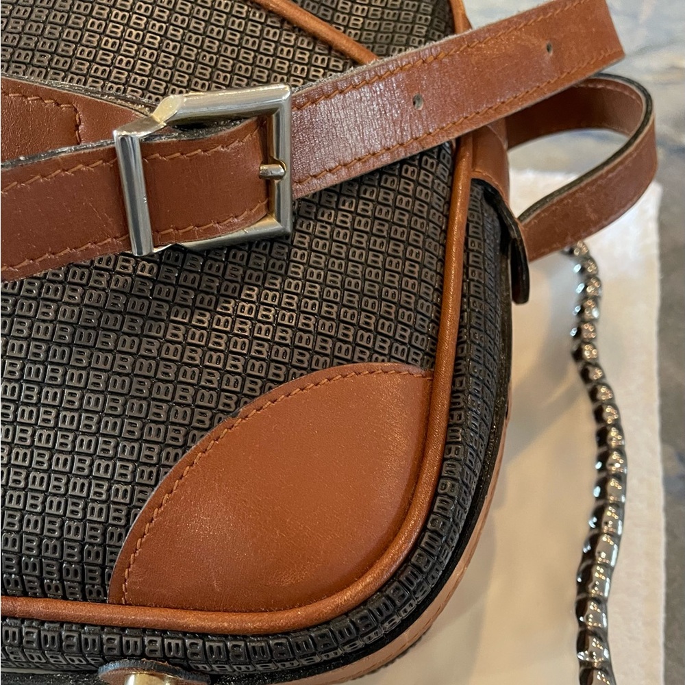 Bally Vintage Leather Crossbody Bag - Made in Italy with COA! - Picture 5 of 17